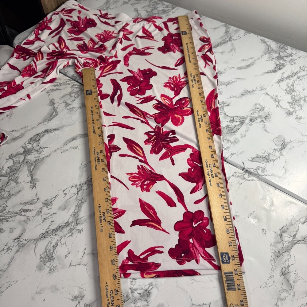 Susan Graver Liquid Knit Crop Pants Tropical White Red Floral Pockets Pull On XL - Picture 6 of 11